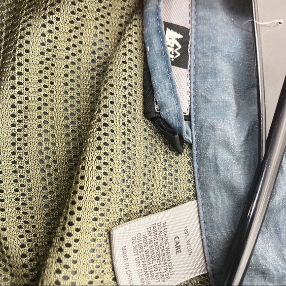 REI CO-op Sahara Tech Shirt(gray)-Men’s SIZE MEDIUM - Picture 2 of 3